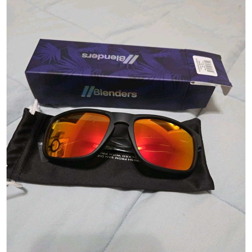 Blenders Canyon Polarized Sunglasses Black Red Strike New with Box